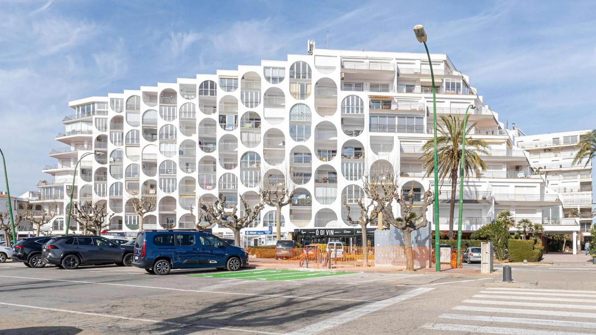 Agradable Y Moderno Duplex A 50 M De La Playa - Hisp-288-60 Apartment Empuriabrava